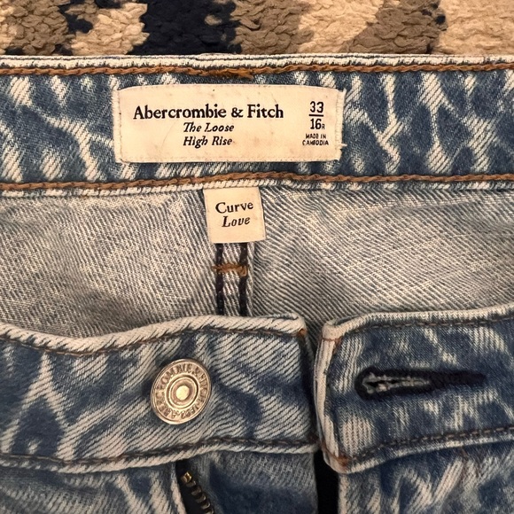 Abercrombie Curve Love Jeans - Picture 2 of 3